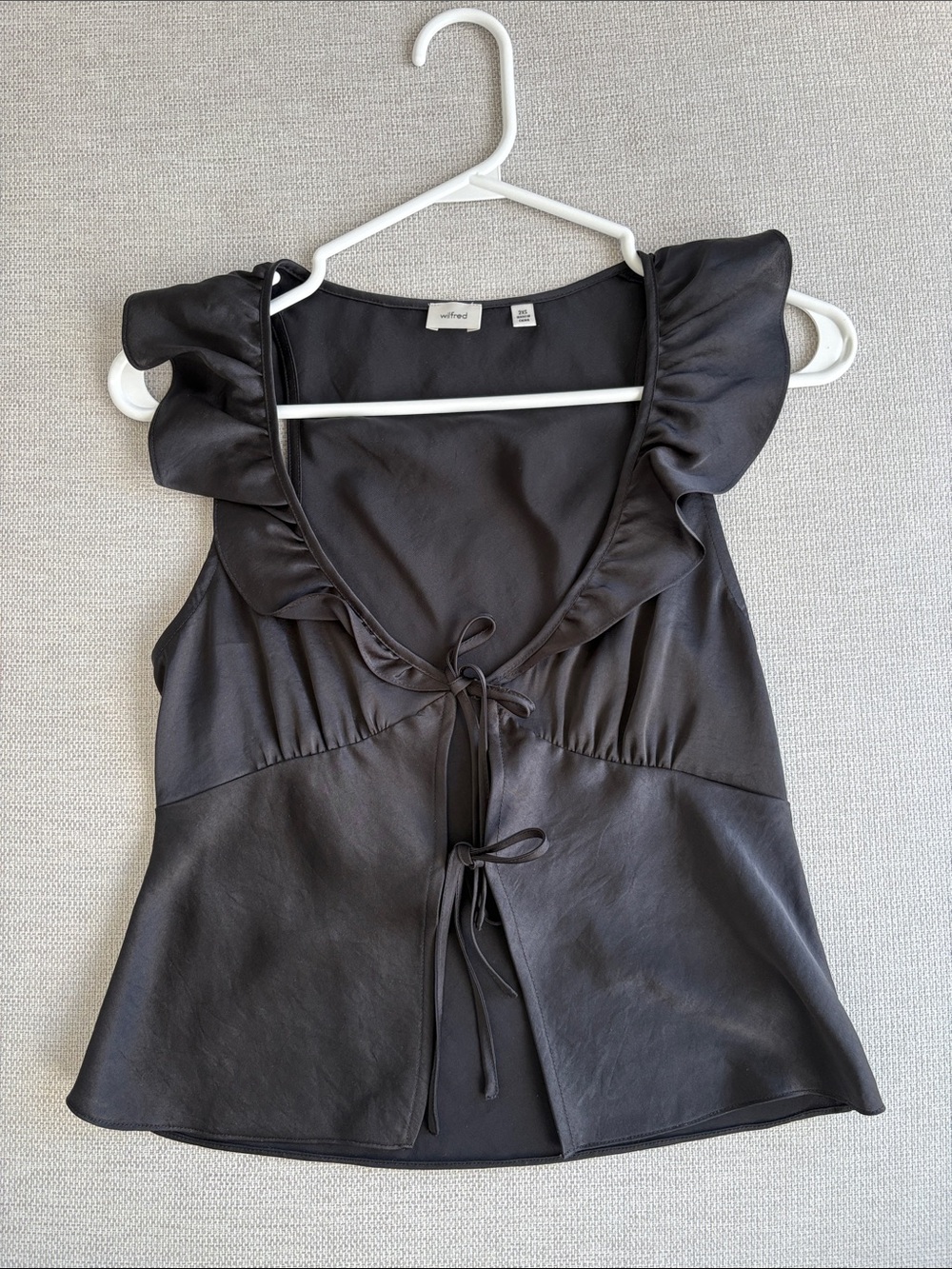 WILFRED Tonka Black Satin Ruffle Tie-Front Sleeveless Top